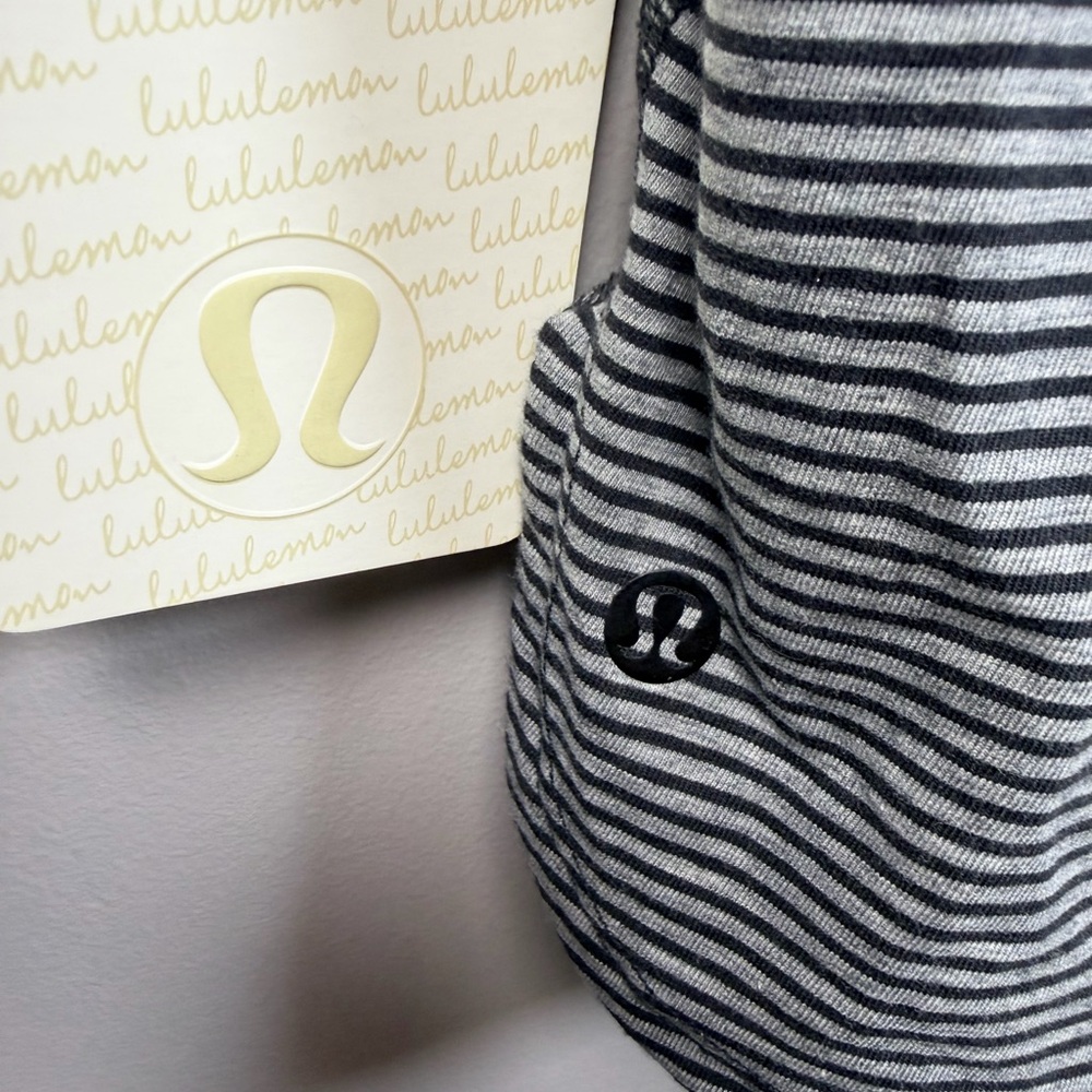 lululemon athletica Black and White Striped Long Sleeve Tee circadian 8 - Picture 11 of 11